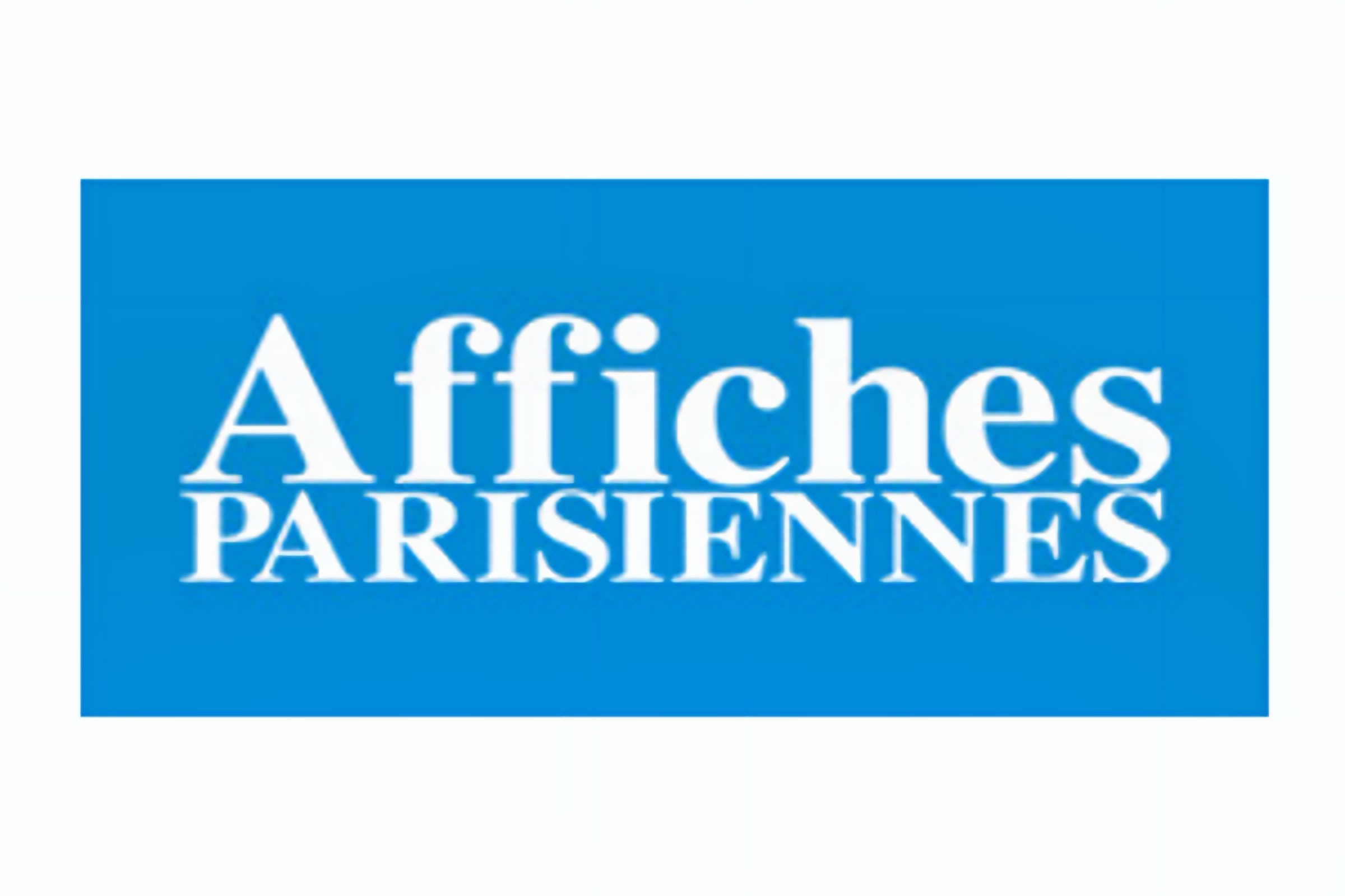 Zaric propose du Slivovitz, une eau-de-vie serbe portée sur le fruit