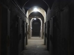 “Qu” Storehouse