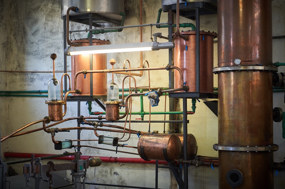 Picture of a discontinuous steam still